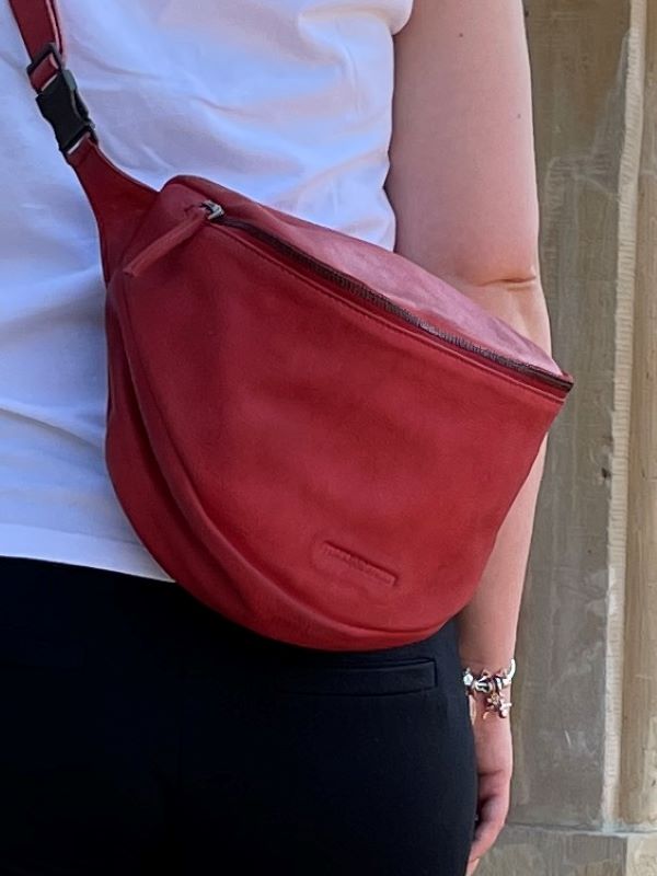 Oliva Belt Bag - Bright Red