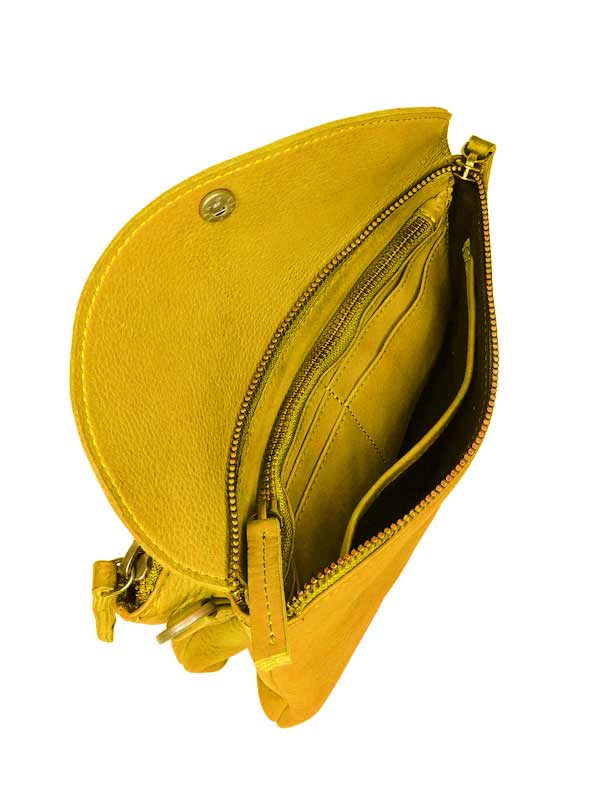 Sticks and Stones - Ledertasche Bermuda Bag - Sunflower Yellow Innenansicht mit Kartenfächern