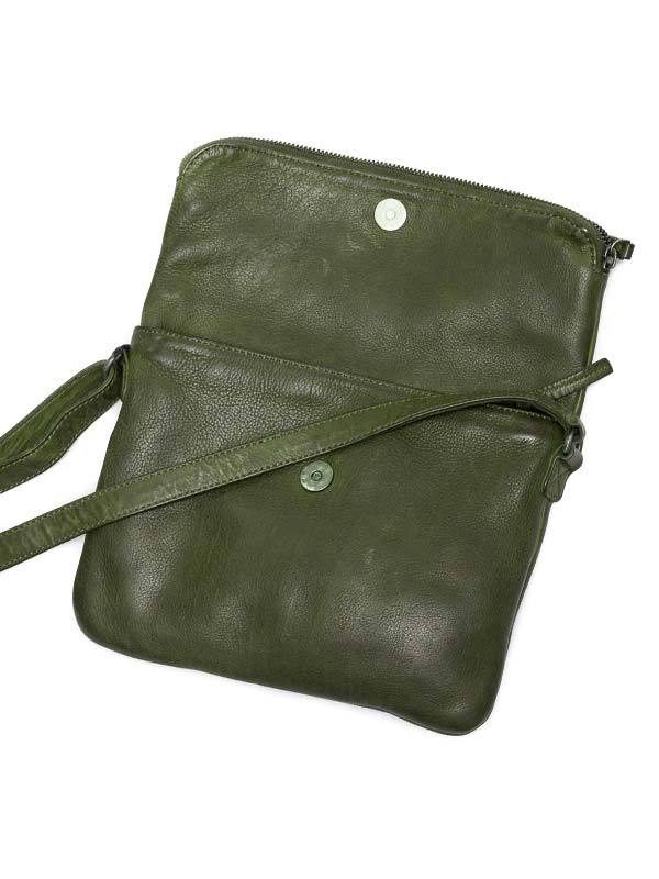 Sticks and Stones - Ledertasche Rosebery - Dark Olive Aufgeklappt