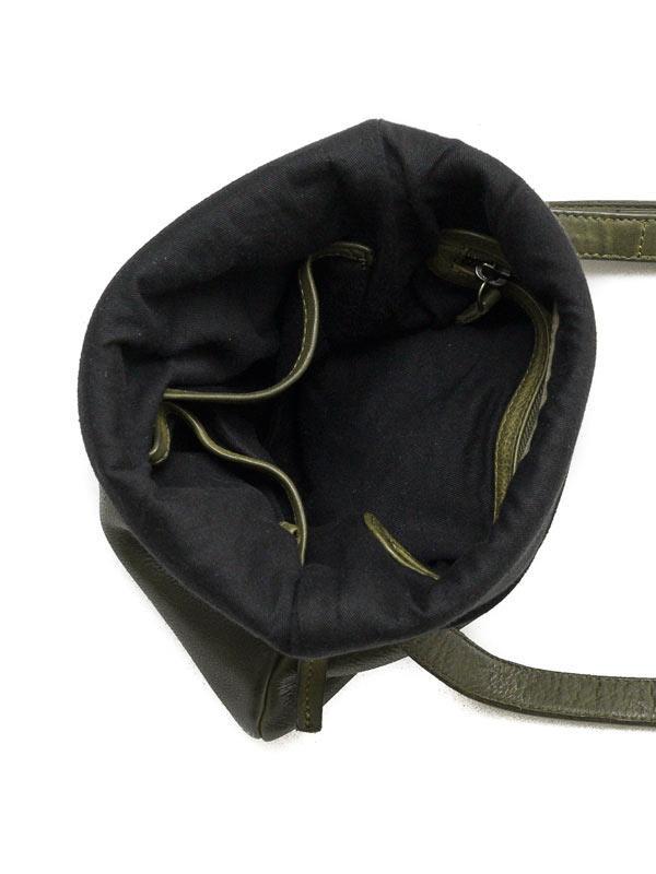 Sticks and Stones - Ledertasche Bondi - Dark Olive Innenansicht