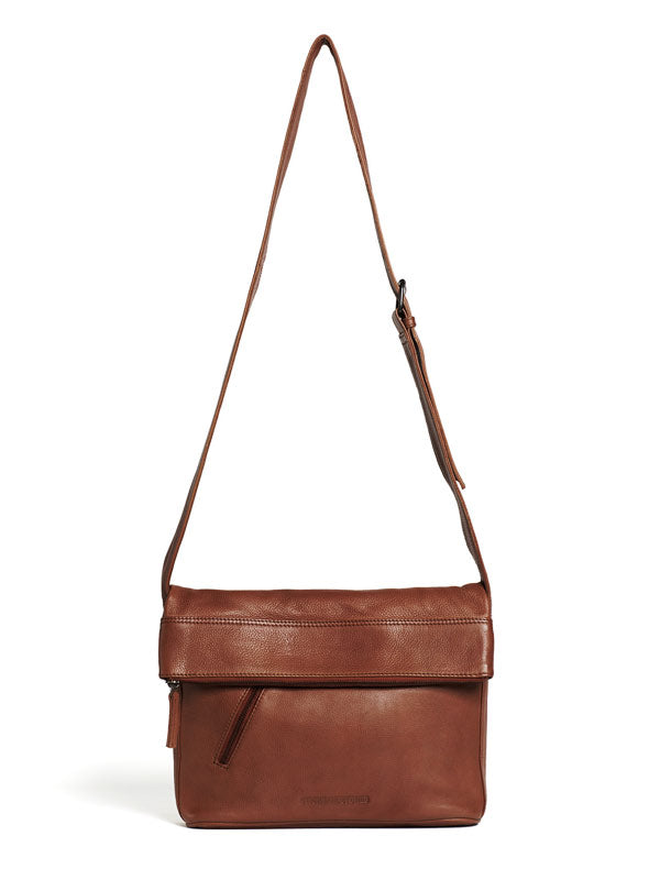 Sticks and Stones - Umschlagtasche City Bag - Cognac