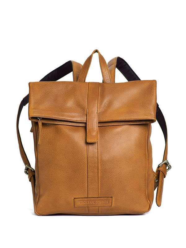 Sticks and Stones - Lederrucksack Courier Backpack - Yellow Ocher