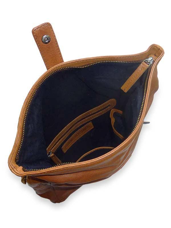 Sticks and Stones - Lederrucksack Courier Backpack - Yellow Ocher Innenansicht