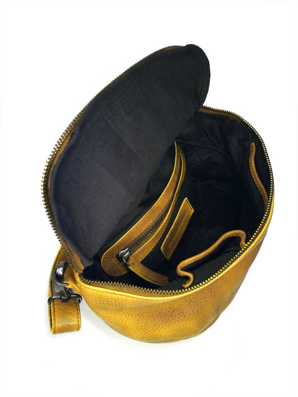 Sticks and Stones - Ledertasche Sitges Bag - Sunflower Yellow Innenansicht