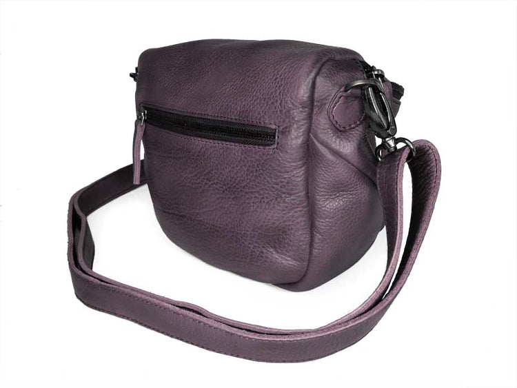 Sticks and Stones - Ledertasche Sitges Bag - Vintage Violet Rückseite