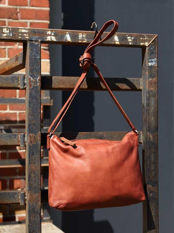 Sticks and Stones - Ledertasche Melrose - Mustang Brown